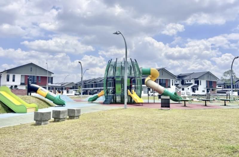 2-storey Terraced House for Sale in Elmina (Shah Alam) - Wong See How - Exterior - PropertyGuru.com.my