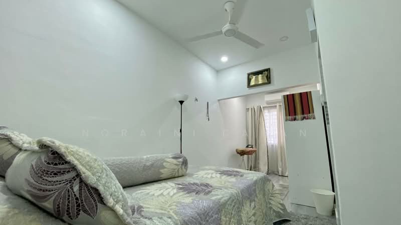 2-storey Terraced House for Sale in Kajang (Selangor) - Noraini Dahan - Bedroom - PropertyGuru.com.my