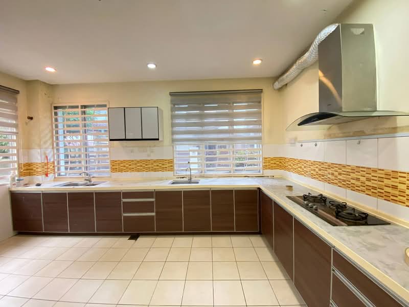 Semi-Detached House for Sale in Bandar Seri Putra (Bangi) - Yasmin Sulaiman - Kitchen - PropertyGuru.com.my