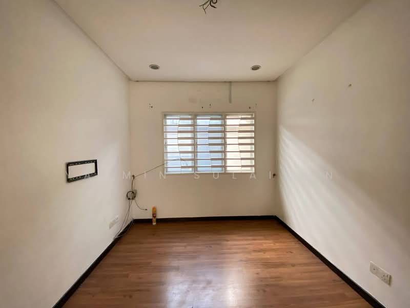 Semi-Detached House for Sale in Bandar Seri Putra (Bangi) - Yasmin Sulaiman - Interior - PropertyGuru.com.my