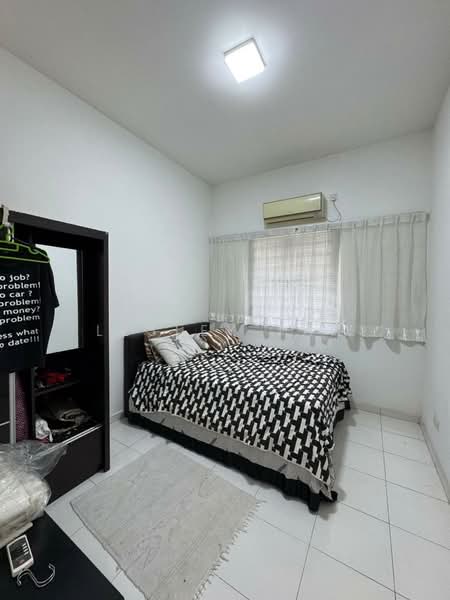 2-storey Terraced House for Sale in Johor Bahru (Johor) - Lesley Tan - Bedroom - PropertyGuru.com.my