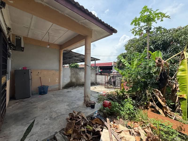 Rumah Teres 1 Tingkat untuk Dijual di Taman Banting Baru (Banting) - Izzah Alias - Exterior - PropertyGuru.com.my