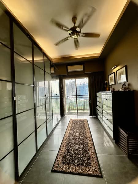 Windsor Tower untuk Untuk Dijual - RM 1,230,000, Apr 2026 - Walk-in wardrobe w balcony  - PropertyGuru.com.my