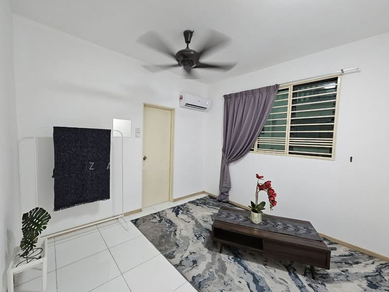 Service Residence for Rent at Vista Alam Serviced Apartment - Zaimah Zamri - Bedroom - PropertyGuru.com.my