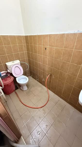 Single Storey Terrace @ Taman Sri Aman untuk Untuk Dijual - RM 278,000, Apr 2026 - Bathroom - PropertyGuru.com.my