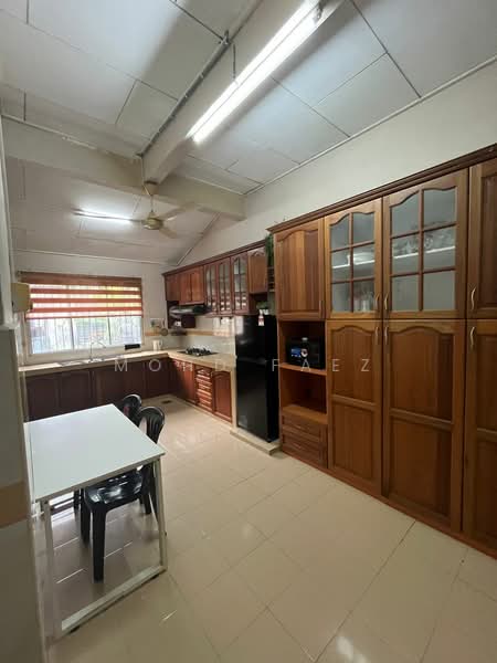 Bandar Putra untuk Untuk Dijual - RM 400,000, Apr 2026 - Kitchen - PropertyGuru.com.my