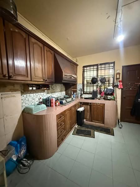 2-storey Terraced House for Sale in Johor Bahru (Johor) - Mohd Redzuan - Kitchen - PropertyGuru.com.my