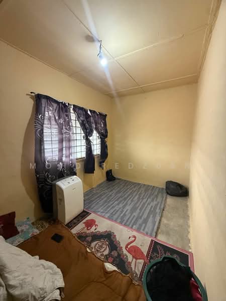 2-storey Terraced House for Sale in Johor Bahru (Johor) - Mohd Redzuan - Bedroom - PropertyGuru.com.my