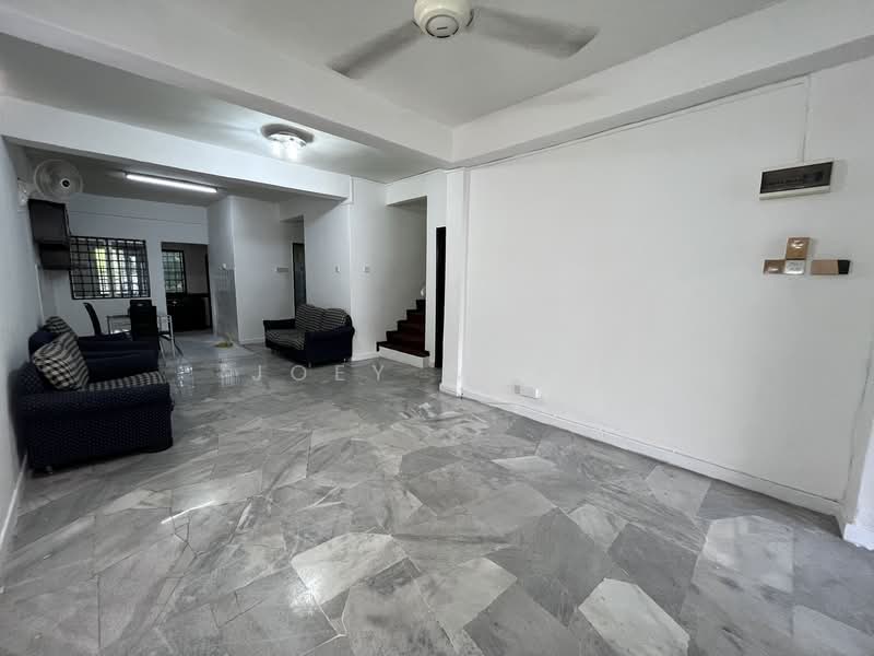Townhouse for Rent in Bukit Jalil (Kuala Lumpur) - Joey Wong - Living Room - PropertyGuru.com.my