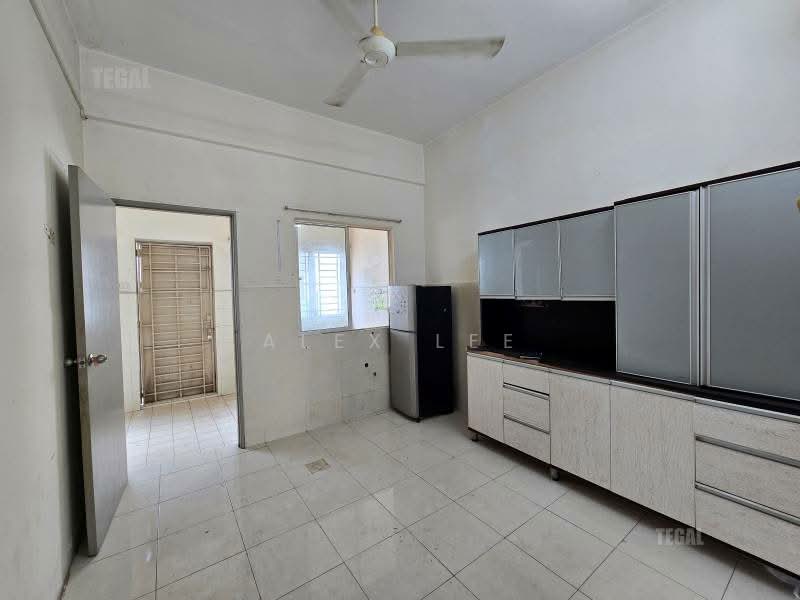 Bandar Puteri Klang untuk Untuk Dijual - RM 650,000, Apr 2026 - Kitchen - PropertyGuru.com.my