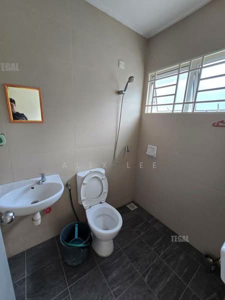 Bandar Puteri Klang untuk Untuk Dijual - RM 650,000, Apr 2026 - Bathroom - PropertyGuru.com.my