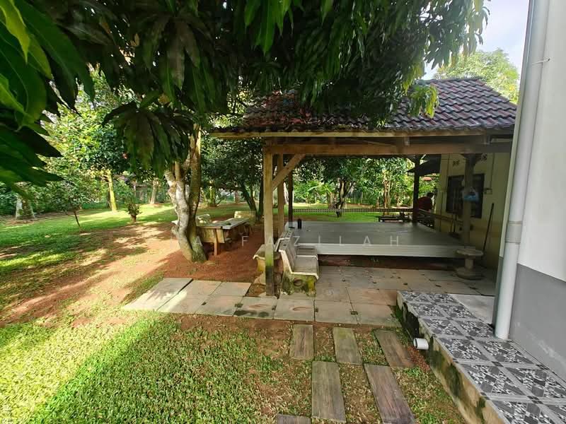 Bungalow Kebun untuk Untuk Dijual - RM 1,300,000, Apr 2026 - Exterior - PropertyGuru.com.my