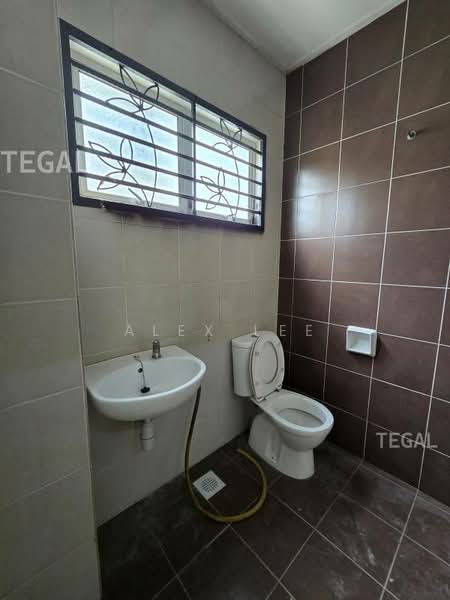 Terraced House for Sale in Bandar Puteri Klang (Klang) - Alex Lee - Bathroom - PropertyGuru.com.my