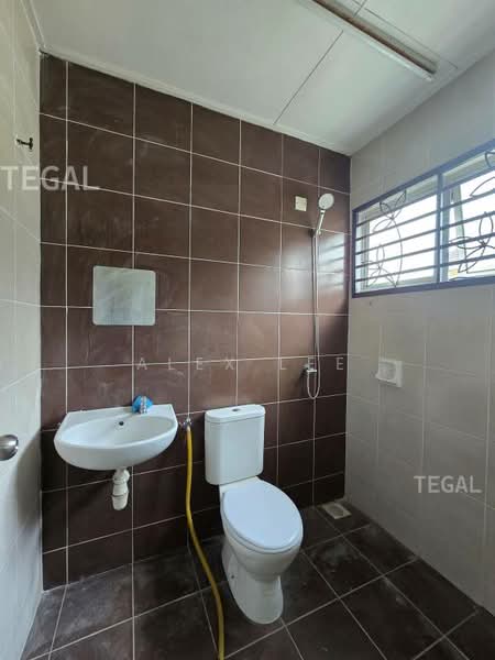 Terraced House for Sale in Bandar Puteri Klang (Klang) - Alex Lee - Bathroom - PropertyGuru.com.my