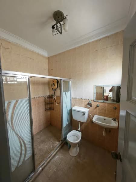 Rumah Teres 2 Tingkat untuk Dijual di Taman Desa Mewah (Semenyih) - Soon Sheng Law - Bathroom - PropertyGuru.com.my