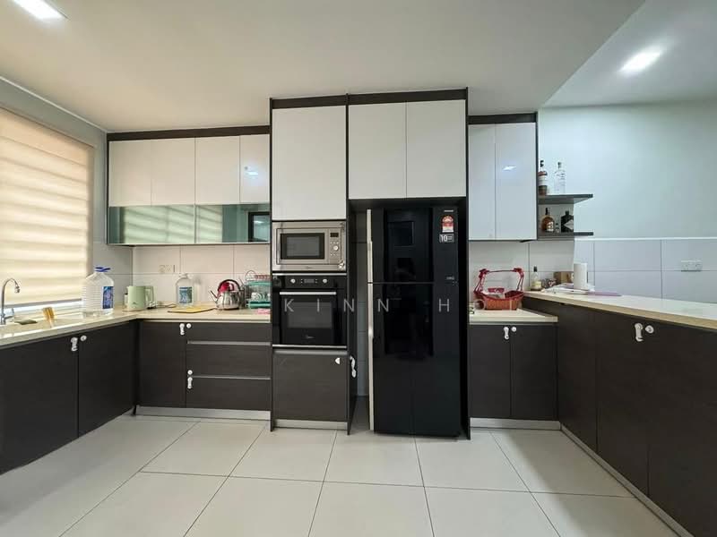 Available Now Fully Renovated & Furnished 3 Sty Bandar Botanic Klang untuk Untuk Dijual - RM 980,000, Apr 2026 - PropertyGuru.com.my