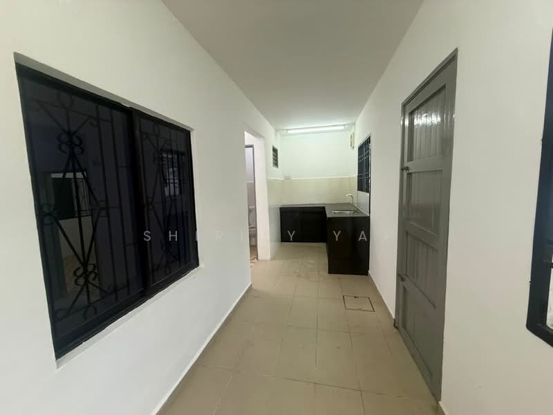 1-storey Terraced House for Rent in Taman Ungku Tun Aminah (Skudai) - Shirley Yap - Kitchen - PropertyGuru.com.my