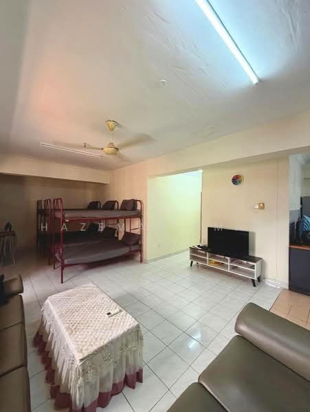 Kondominium untuk Dijual di Bayu Tasik 1 - Hazeman Omar - Living Room - PropertyGuru.com.my