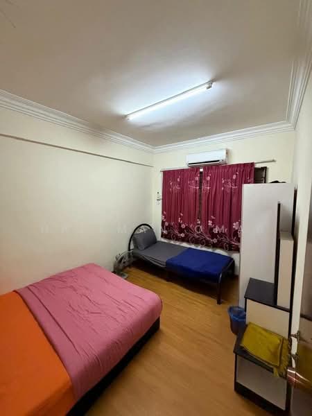 Kondominium untuk Dijual di Bayu Tasik 1 - Hazeman Omar - Bedroom - PropertyGuru.com.my