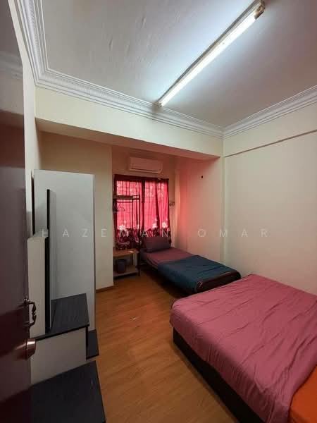 Kondominium untuk Dijual di Bayu Tasik 1 - Hazeman Omar - Bedroom - PropertyGuru.com.my