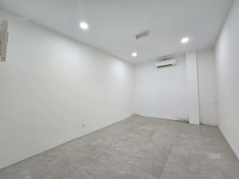 Factory for Rent in Puchong (Selangor) - Alex Lee - Interior - PropertyGuru.com.my