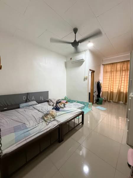 Semi-Detached House for Sale in Taman Megah Ria (Masai) - Daniel Yong - Bedroom - PropertyGuru.com.my