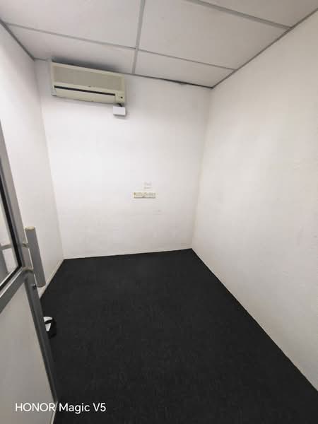 Pejabat untuk Disewa di Sungai Nibong (Bayan Lepas) - Lilly . - Interior - PropertyGuru.com.my