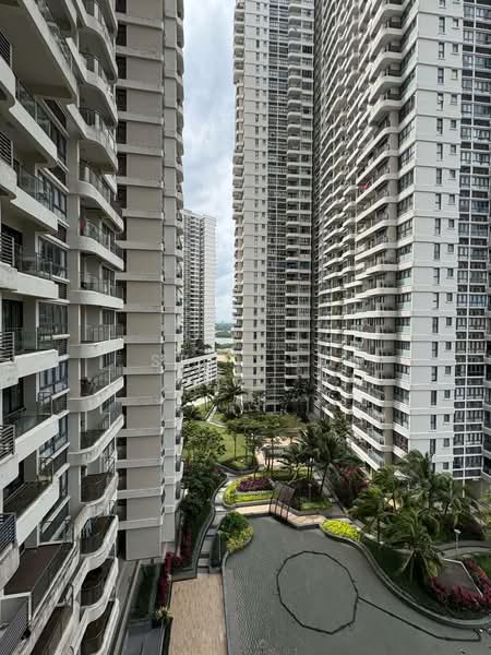 Amberside @ Country Garden Danga Bay untuk Untuk Dijual - RM 500,000, Apr 2026 - Exterior - PropertyGuru.com.my