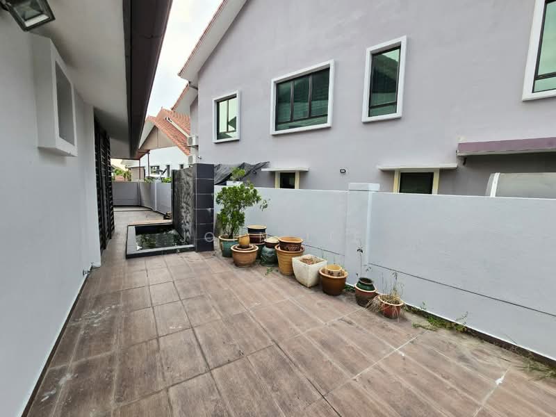 Rumah Teres untuk Dijual di Bandar Kinrara Seksyen 1 (Bandar Kinrara) - John Lee - Exterior - PropertyGuru.com.my