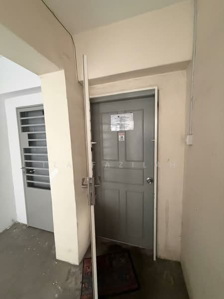 Pangsapuri untuk Dijual di Idaman Seroja - Ila Fazilah - Entrance - PropertyGuru.com.my