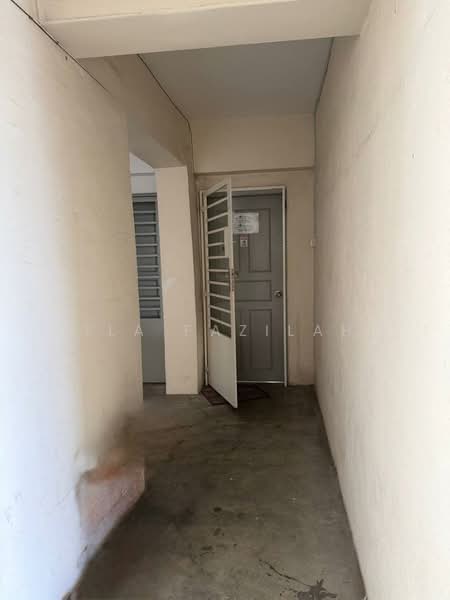 Pangsapuri untuk Dijual di Idaman Seroja - Ila Fazilah - Entrance - PropertyGuru.com.my