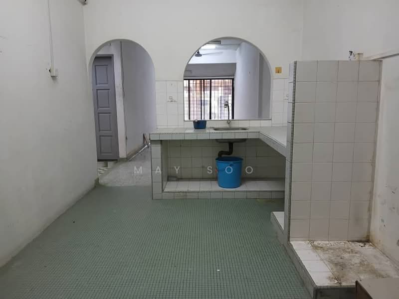 1-storey Terraced House for Sale in Taman Overseas Union (Taman Oug) (Jalan Klang Lama (Old Klang Road)) - May Soo - Kitchen - PropertyGuru.com.my