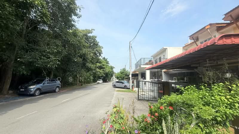 2-storey Terraced House for Sale in Taman Impian Putra (Bangi) - Rosniza Tanidi - Exterior - PropertyGuru.com.my