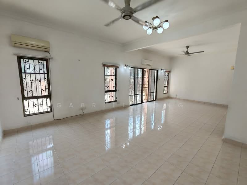 2.5-storey Terraced House for Sale in Presint 16 (Putrajaya) - Gabriel Kong - Living Room - PropertyGuru.com.my