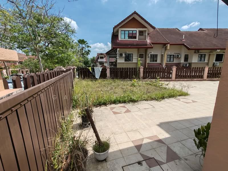 2.5-storey Terraced House for Sale in Presint 16 (Putrajaya) - Gabriel Kong - Exterior - PropertyGuru.com.my