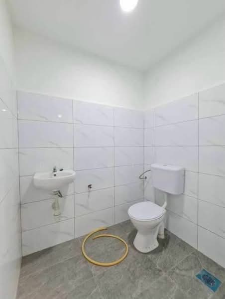 Rumah Banglo untuk Dijual di Kampung Mohd Amin (Johor Bahru) - Daniel Yong - Bathroom - PropertyGuru.com.my