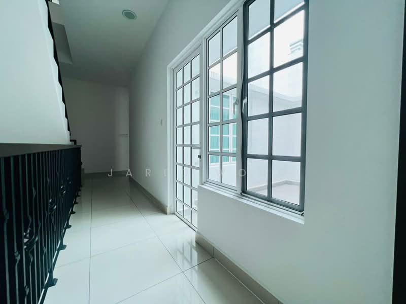 Rumah Teres 2.5 Tingkat untuk Dijual di Cyberjaya (Selangor) - Jared Wong - Corridor - PropertyGuru.com.my