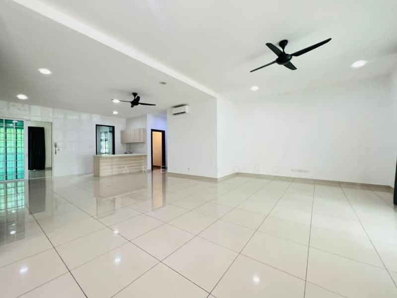 Rumah Teres 2.5 Tingkat untuk Dijual di Cyberjaya (Selangor) - Jared Wong - Living Room - PropertyGuru.com.my