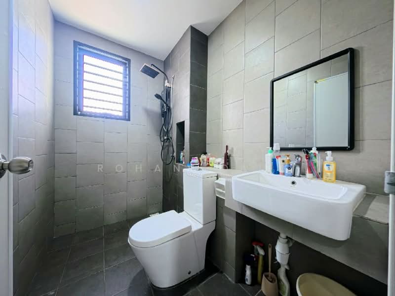 Rumah Teres 2 Tingkat untuk Dijual di Setia Ecohill (Semenyih) - Rohani Daud - Bathroom - PropertyGuru.com.my