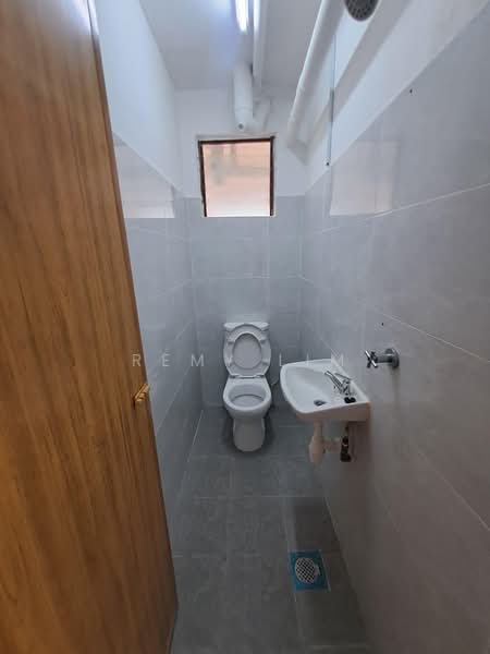 Rumah Flat untuk Disewa di Cheras Ria - Remy Lim - Bathroom - PropertyGuru.com.my