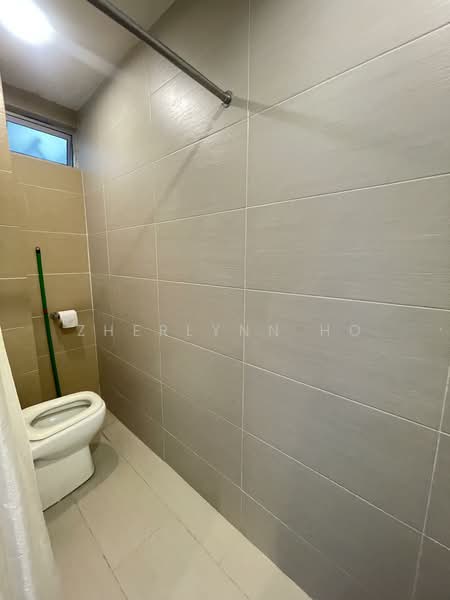 University Place (Plaza Ivory) untuk Untuk Disewa - RM 2,200 /bulan, Apr 2026 - Common Bathroom - PropertyGuru.com.my