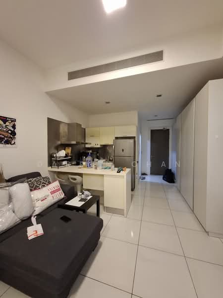 M Suites untuk Untuk Dijual - RM 330,000, Apr 2026 - Living Room - PropertyGuru.com.my