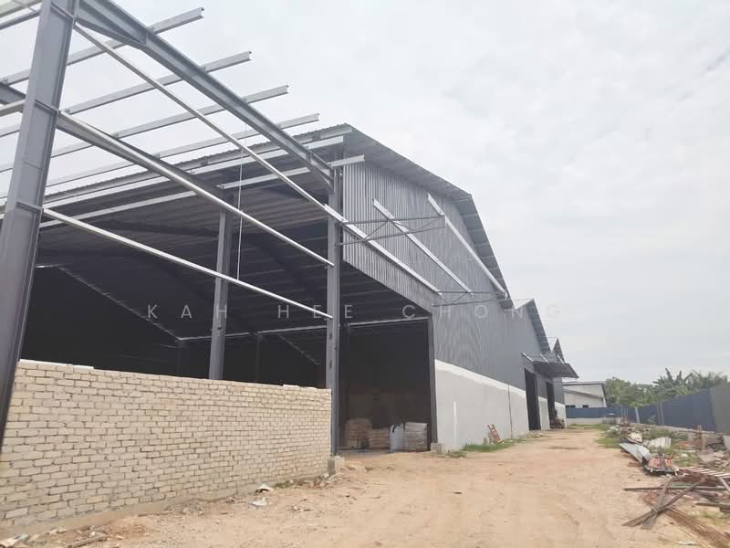Warehouse for Rent in Sungai Buloh (Selangor) - Kah Hee Chong - Exterior - PropertyGuru.com.my