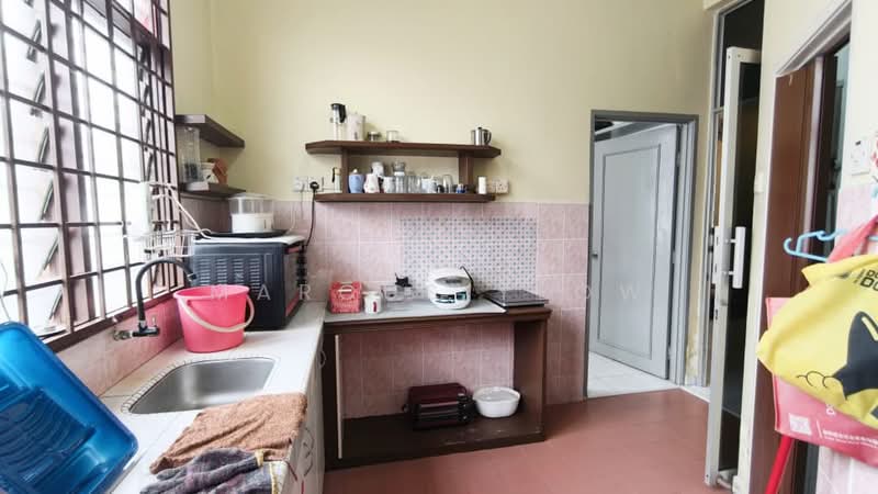 1.5-storey Terraced House for Sale in Taman Bukit Kelisa (Seremban) - Marcus Yeow - Kitchen - PropertyGuru.com.my