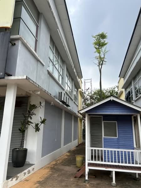 Shop for Sale in Puncak Alam (Selangor) - May Soo - Exterior - PropertyGuru.com.my