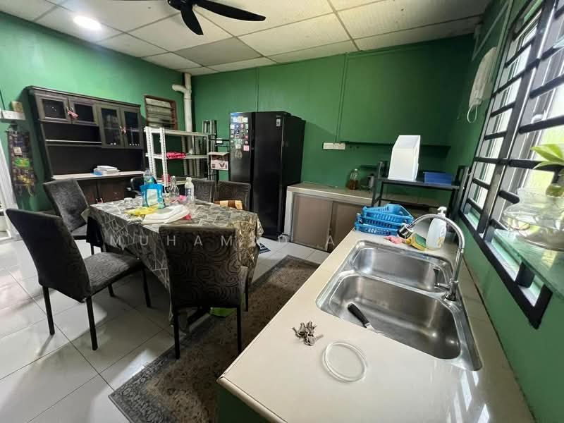 Rumah Teres 2 Tingkat untuk Dijual di Taman Kota Masai (Pasir Gudang) - Muhamad Asrul - Kitchen - PropertyGuru.com.my