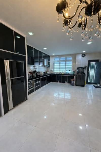 Rumah Teres 2 Tingkat untuk Dijual di Taman Johor Jaya (Johor Bahru) - June Tan - Kitchen - PropertyGuru.com.my