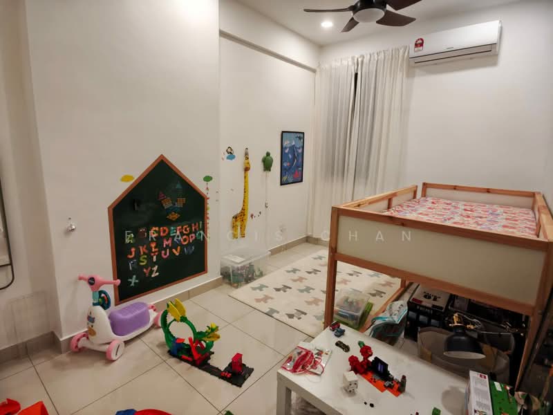 Kondominium untuk Dijual di Orange Regency - Francis Chan - Bedroom - PropertyGuru.com.my