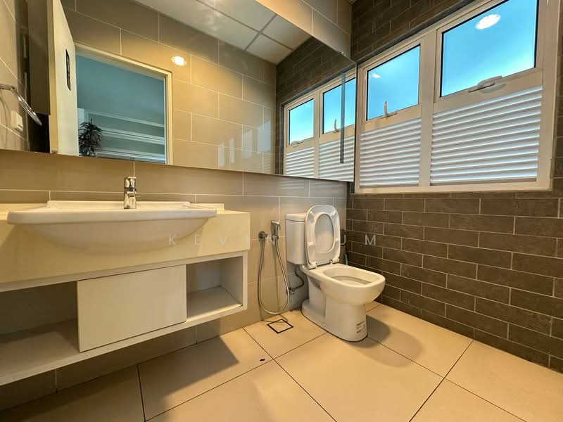 Office for Rent in Bukit Bintang (KL City Centre) - Kevin Lum - Bathroom - PropertyGuru.com.my