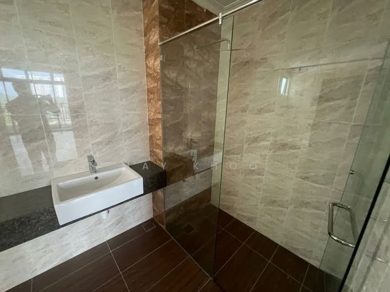 Kondominium untuk Dijual di Laguna Heights (Bukit Laguna) - May Khoo - Bathroom - PropertyGuru.com.my